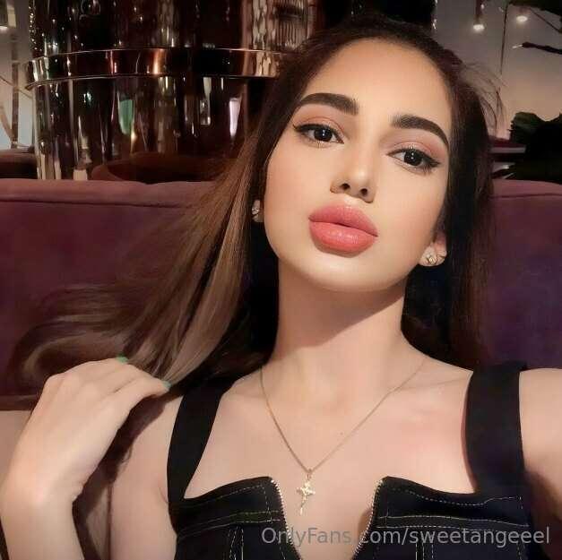 🔥STOP SCROLLING 🔥
Hot beauty @babystacey6969 is all alone no..