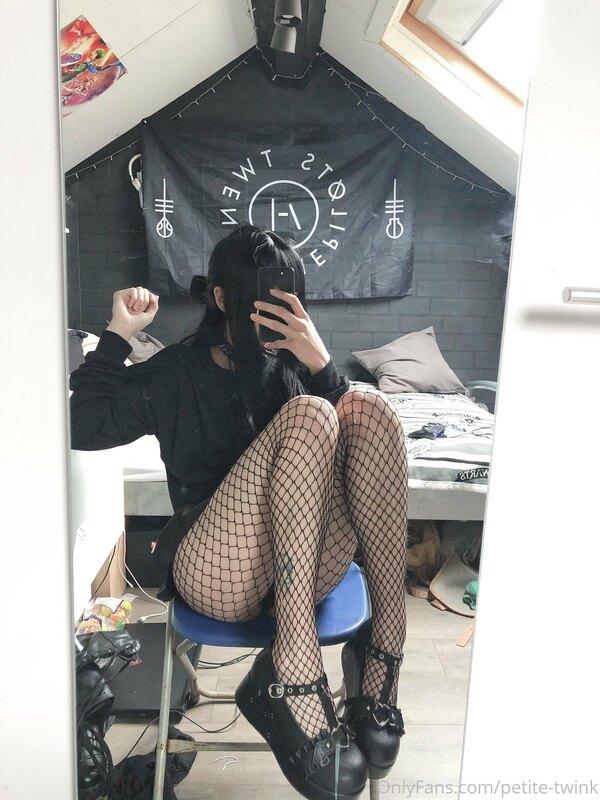 petite-twink image #0