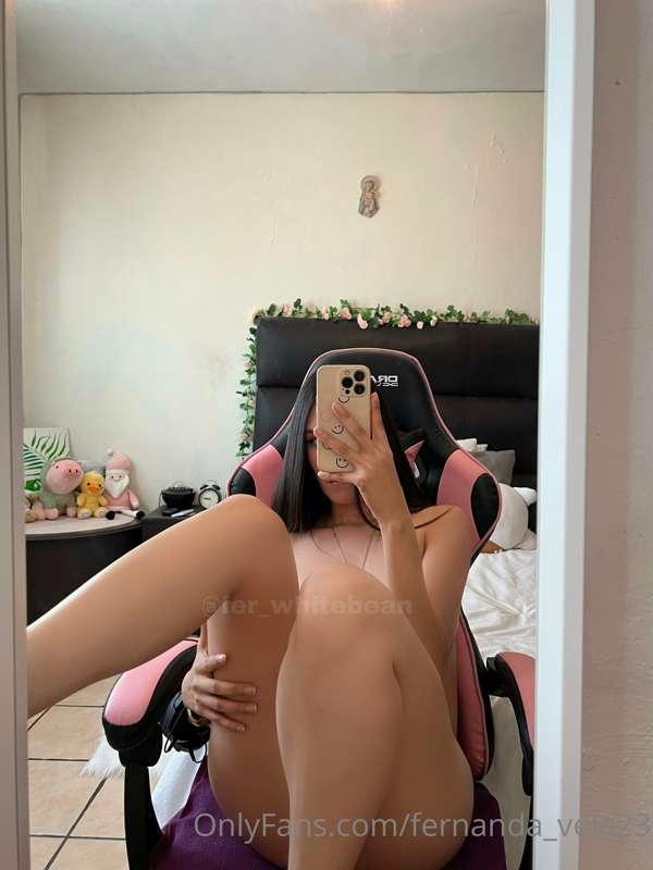 No, no traigo nada puesto cariño 💗💦
