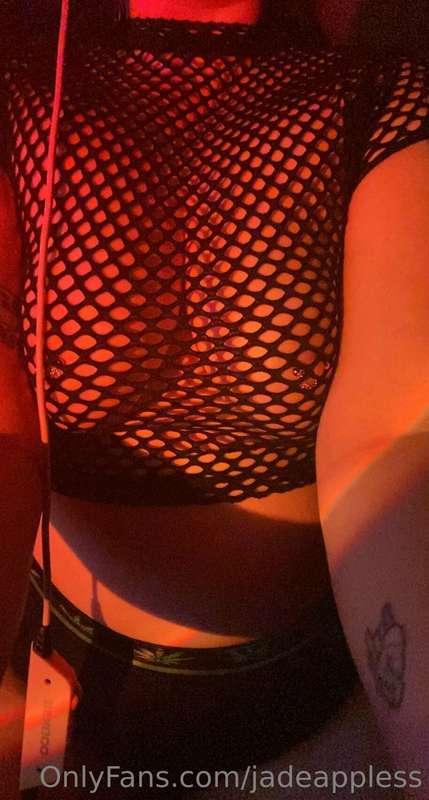 Su-su-su-su-su-suckin on some tiddies on some tiddies on som..