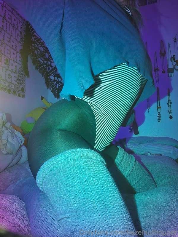 fully covered, but still feeling sexy 💙
would you rip my tig..