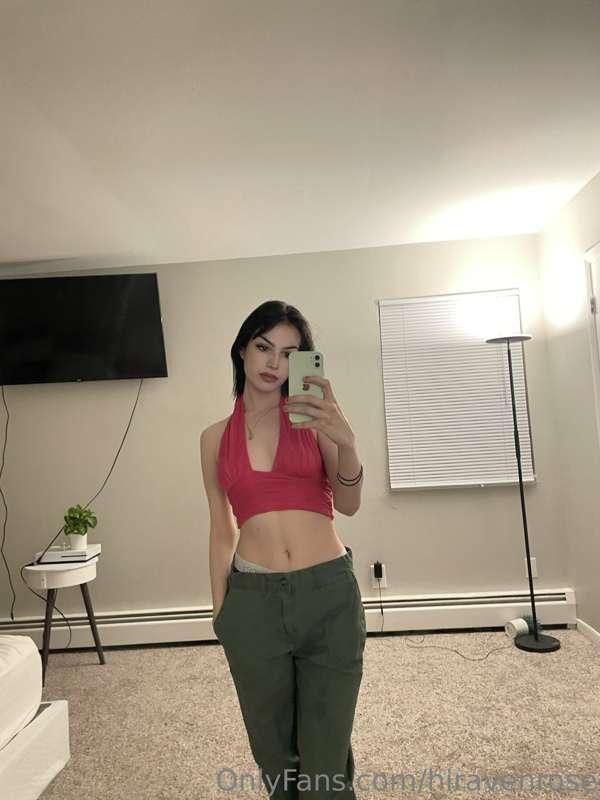 can u imagine me in your room with no clothes on?