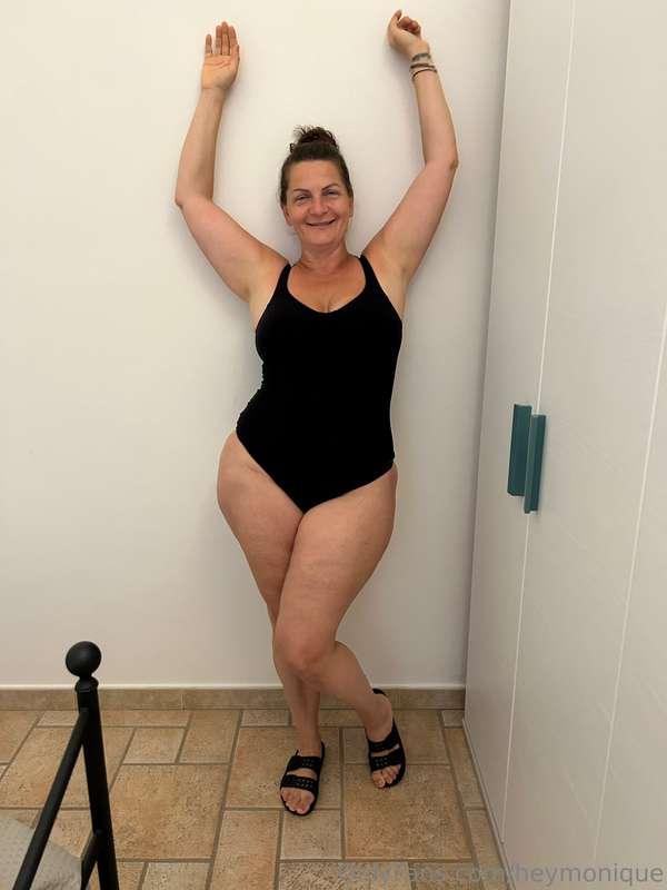 Looking for a good laugh and a bit of banter. Slide into my ..