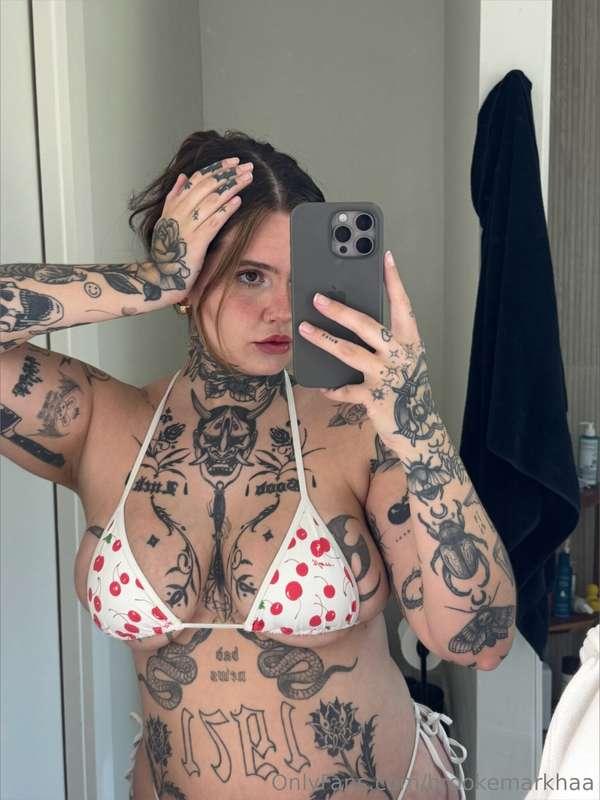 send $10 and I'll go topless for you ;) 🍒 