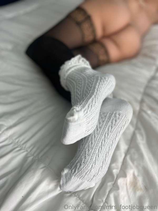mrs_footjobqueen image #8