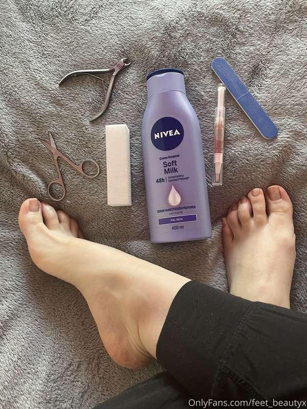 For those pathetic foot boys that enjoy toe jam, foot dust a..