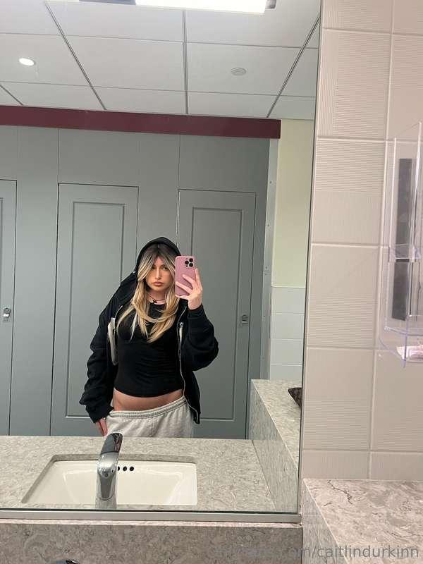 wish i was getting bent over this counter rn