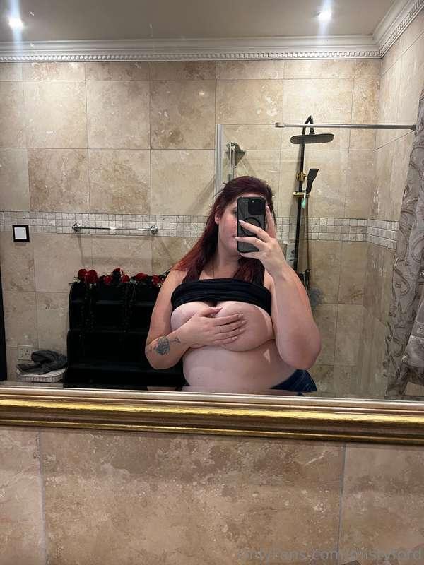 Wanna hop in the shower with mommy?I'm feeling a lil hot tod..