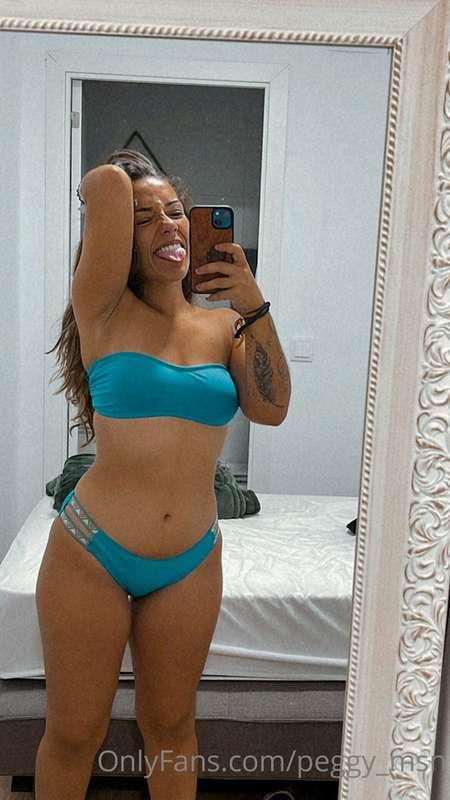 Come to the pool with me 🔥🔥