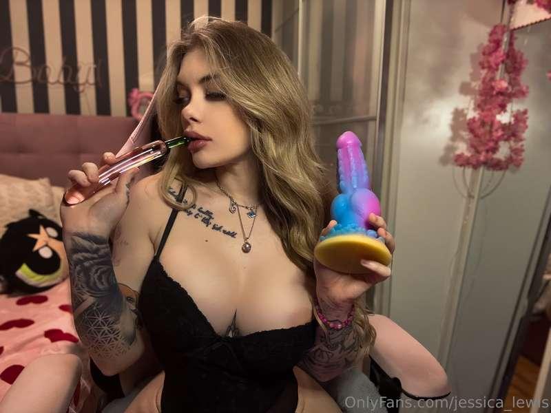 🍩𝐓𝐰𝐨 𝐡𝐨𝐥𝐞𝐬,𝐃𝐨𝐮𝐛𝐥𝐞 𝐅𝐮𝐧!🍆My last video is on now baby🔥 and thi..