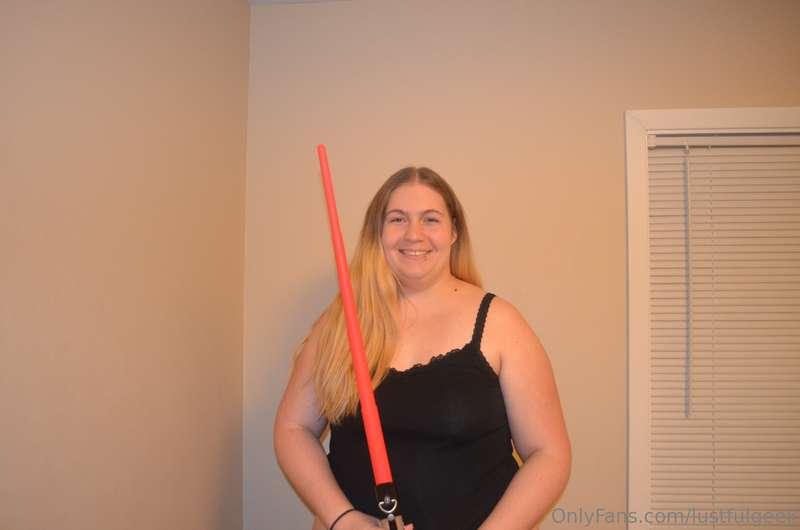 lustfulgeek image #0