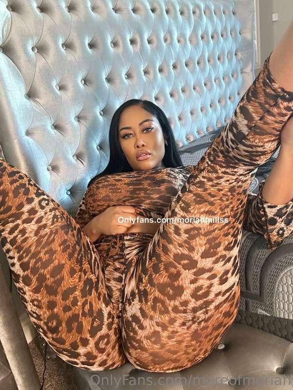 My pussy needs your attention, daddy