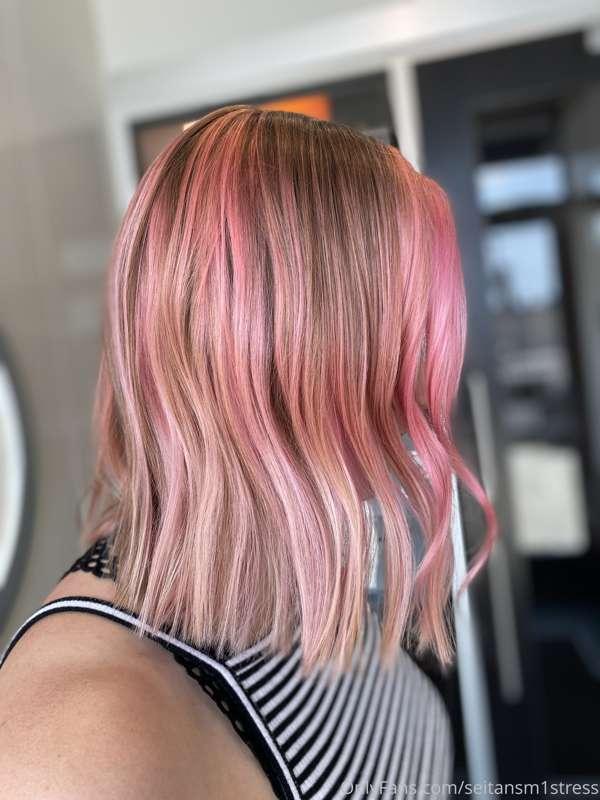 🍓 Strawberry Sundae 🍓

This bby comes in every 10-12 weeks f..