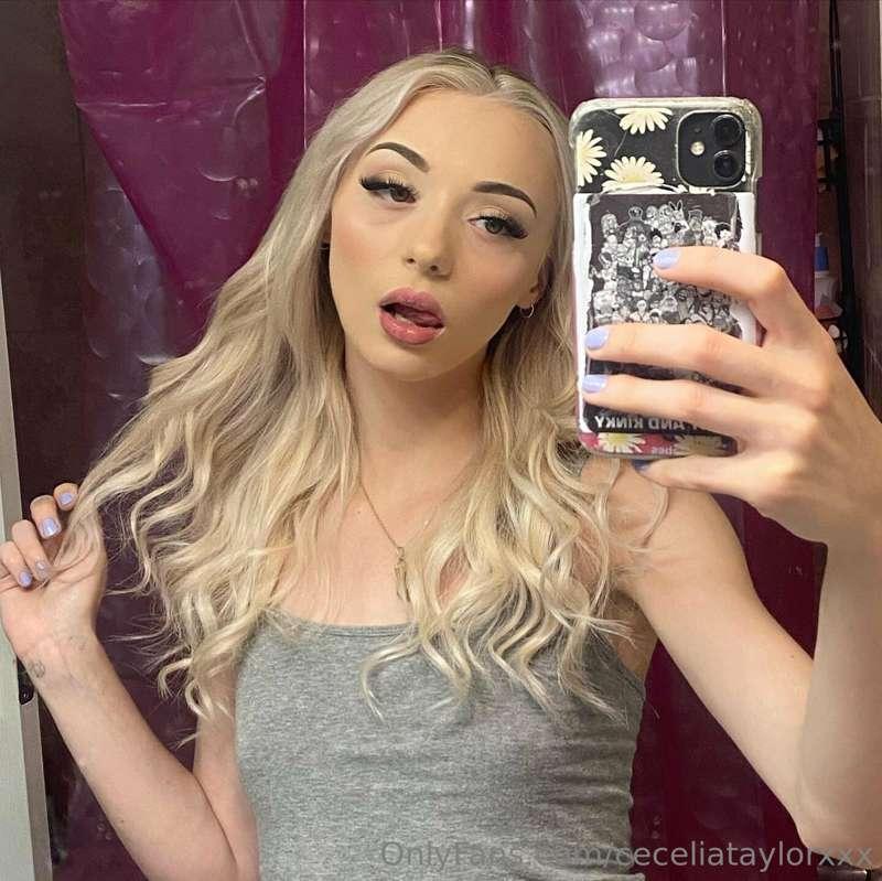 Go checkout my premium and message me to get humiliated 😘
@c..