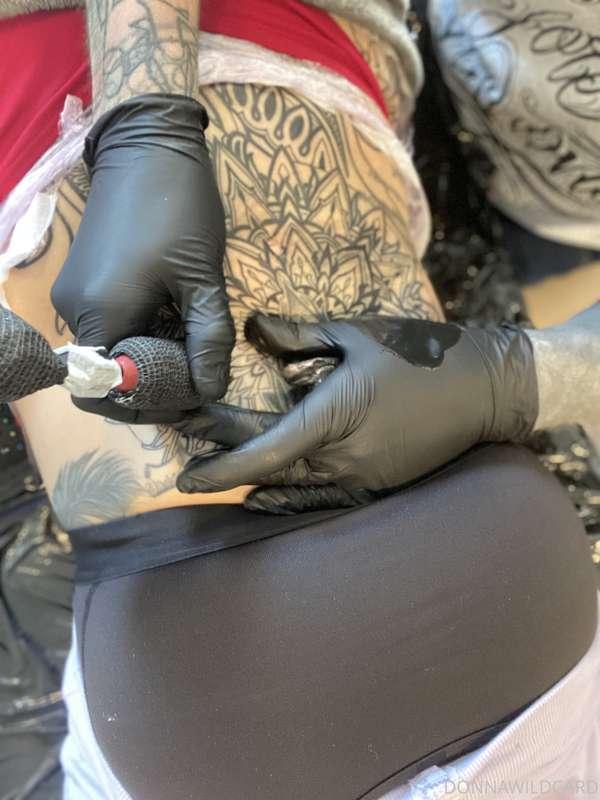 Smashing out this tattoo!