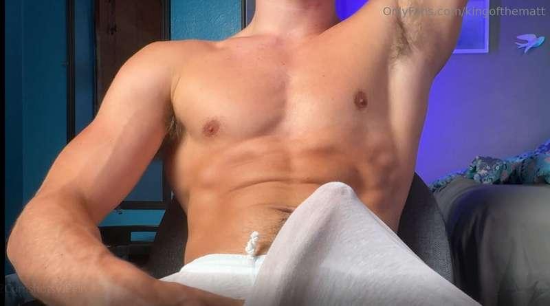 sending out a video of me cumming twice for my birthday comi..
