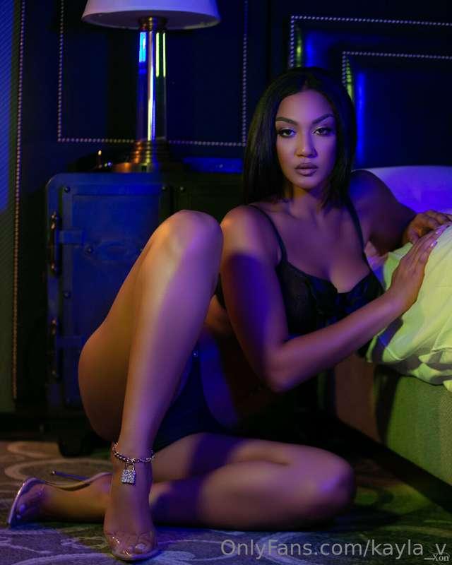 Legs for days