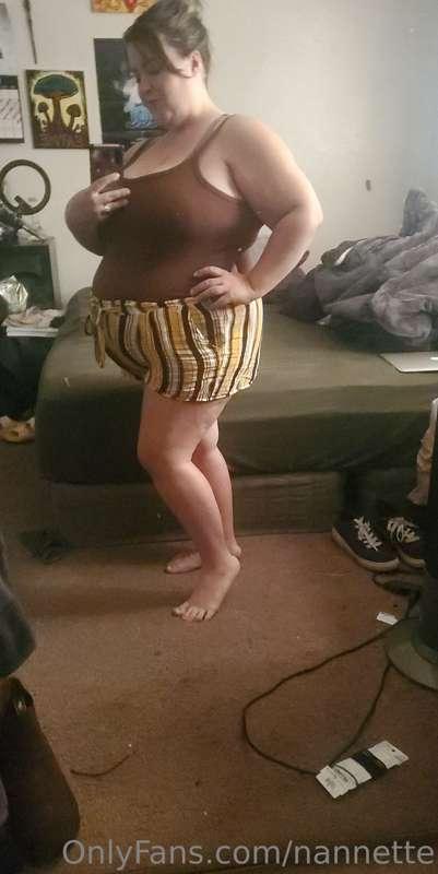 Hey everyone! I'm having a baby tomorrow. Send me tips and g..