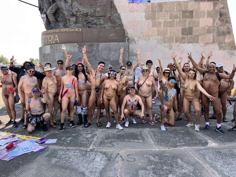 Photo Gallery | Día al Desnudo Guadalajara