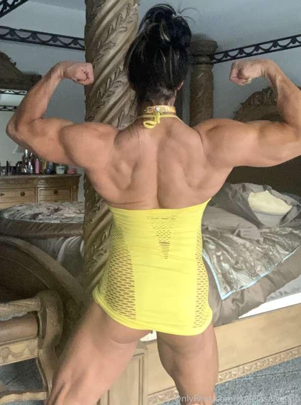 Starting to get my muscle back in my upper back. #timetogett..