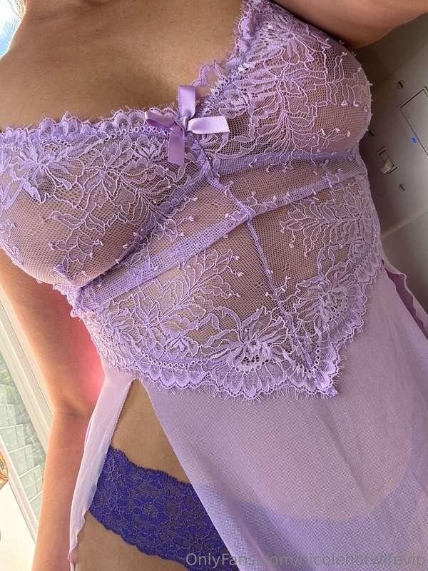 This outfit makes me feel SEXY AF! 🥰