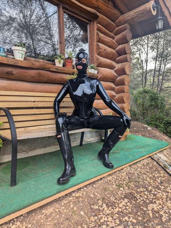 Tis the Season of the Rubberist