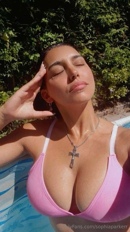 Pool time 💦