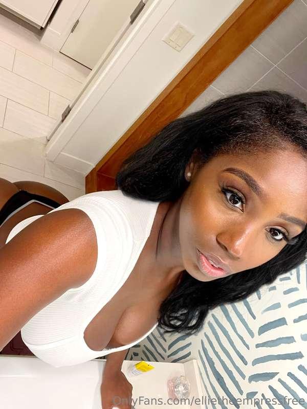 selfie rule: if you stare longer than 5 seconds, you owe me ..