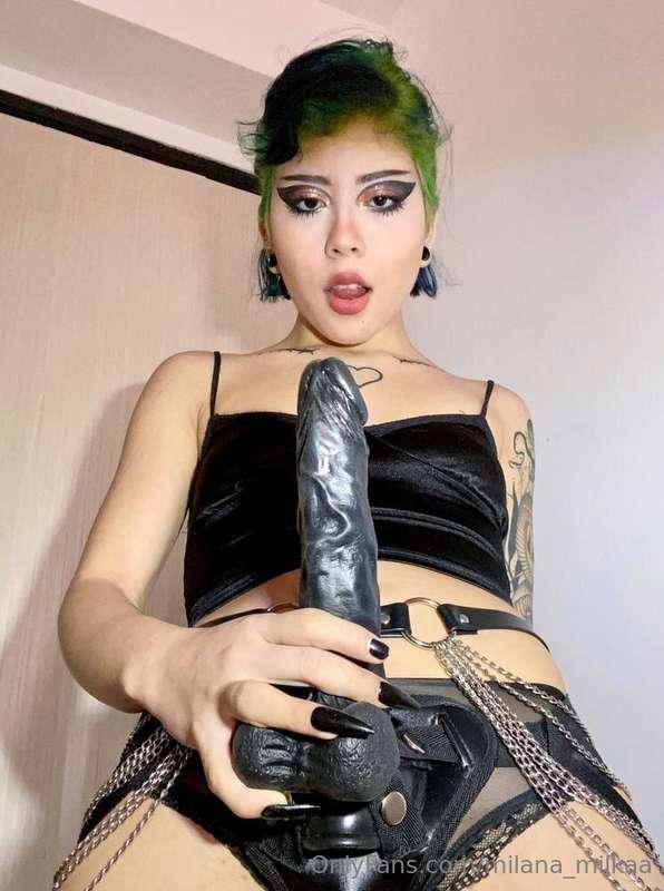 My plans 📋 for tonight are to ****find myself a new hand 🥵 *..