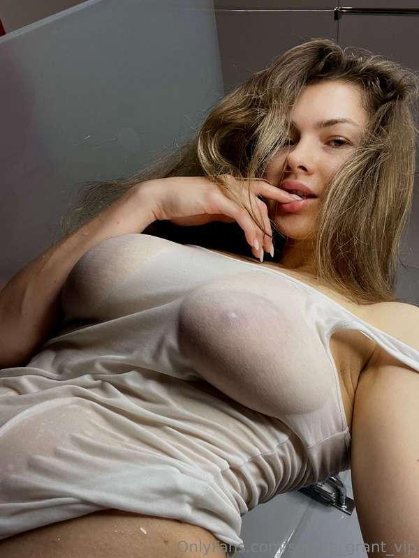 You want to see something very exclusive of me? Then tip me ..
