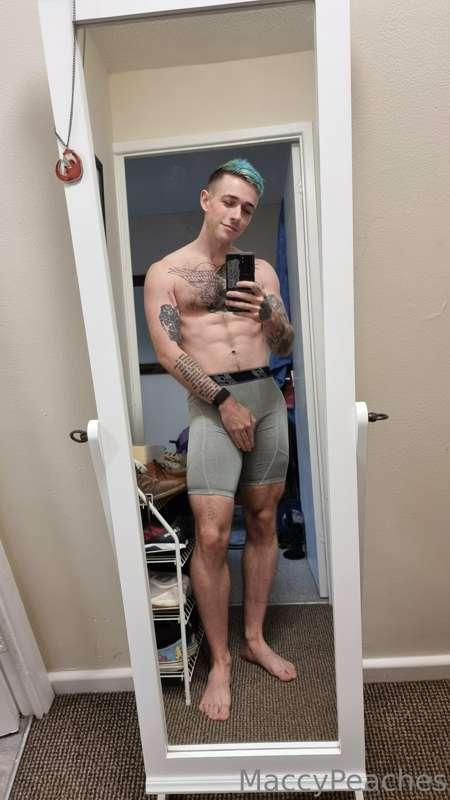 Swipe for a lycra tease 😉