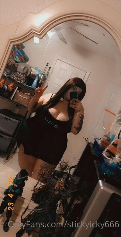 Wish someone was showing me a good time. Lift up my dress, p..