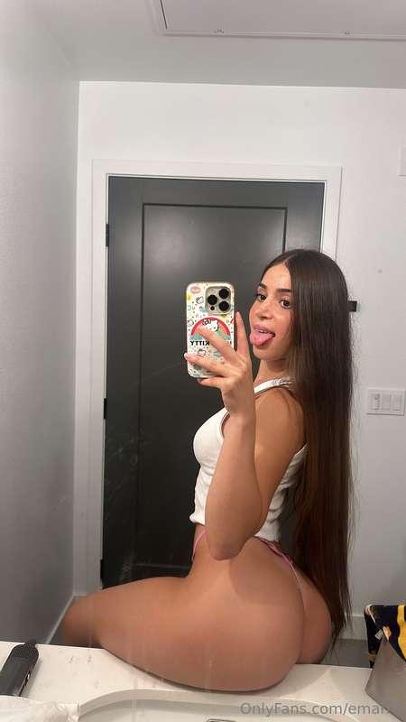 come and get it 👅