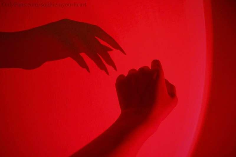 Everything looks completely different when the shadows fall ..