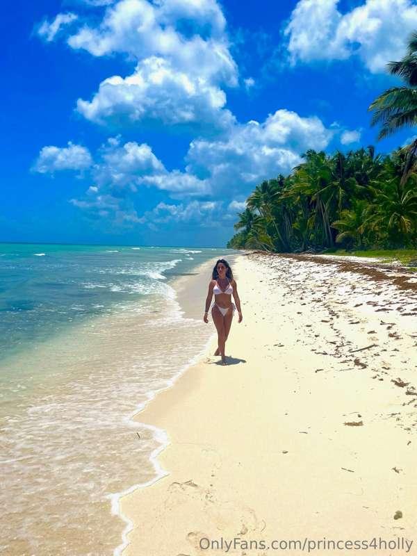 Will you come to the beach with me 🫣🔥 ?