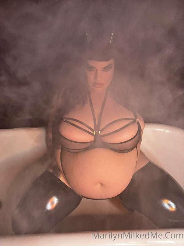 marilynmilkedme image #4