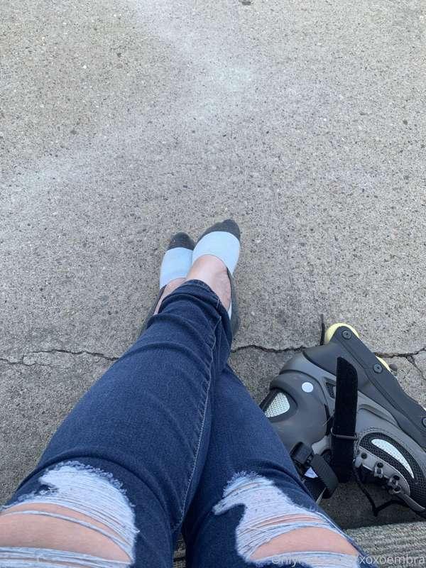 Just working up a sweat on this fine day!❤️💋