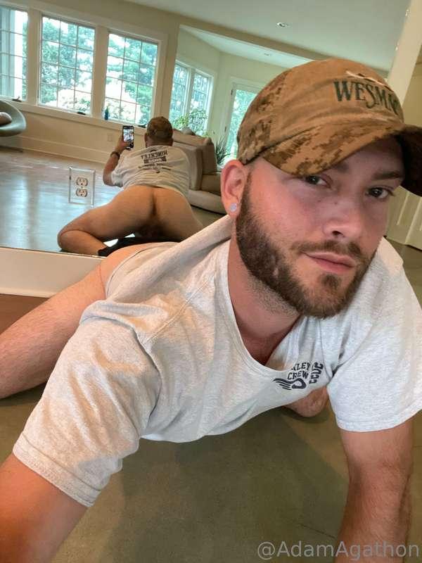 Winking at ya 😈😏🍑