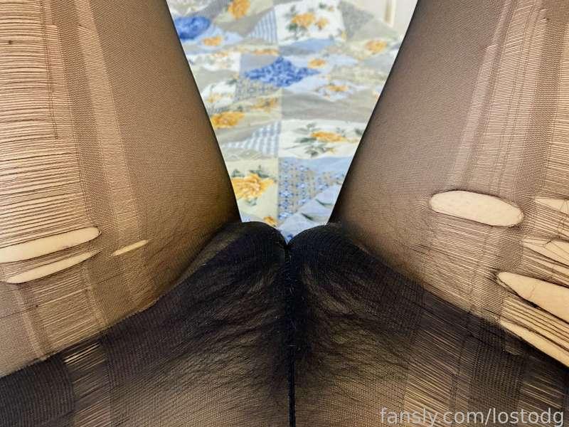 Should i wear panties or does it look good like this?

#fyp #hairy #cameltoe #nylon #pantyhose #fatpussy #biglips