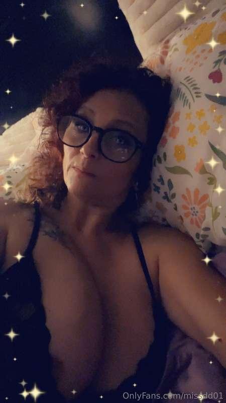 🥳Happy New Year my beautiful Fans!🍾Here’s to 2025!Let’s make..
