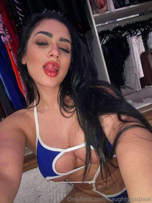 Like this post if you're ready for some fun 💋😈