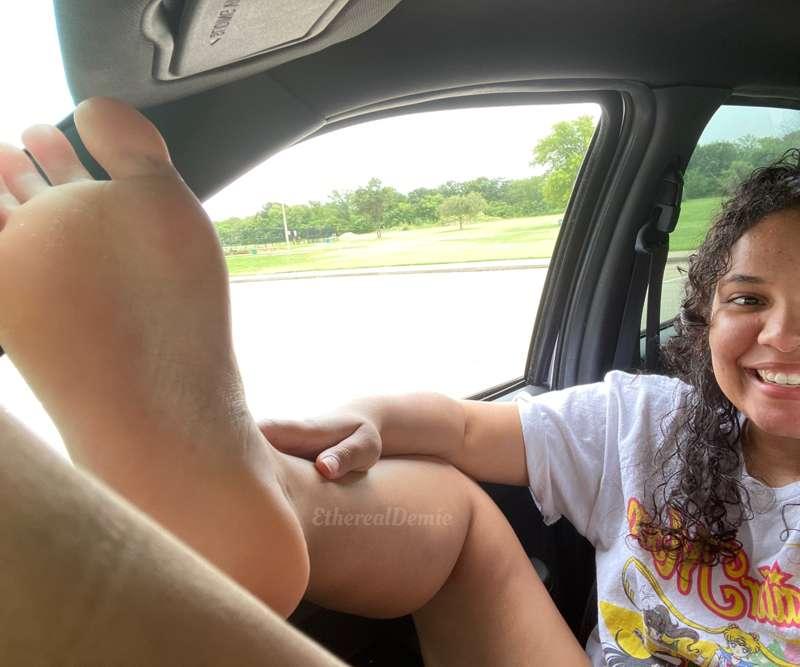What would you do for a suck on these toes? 😛

One day I’m g..