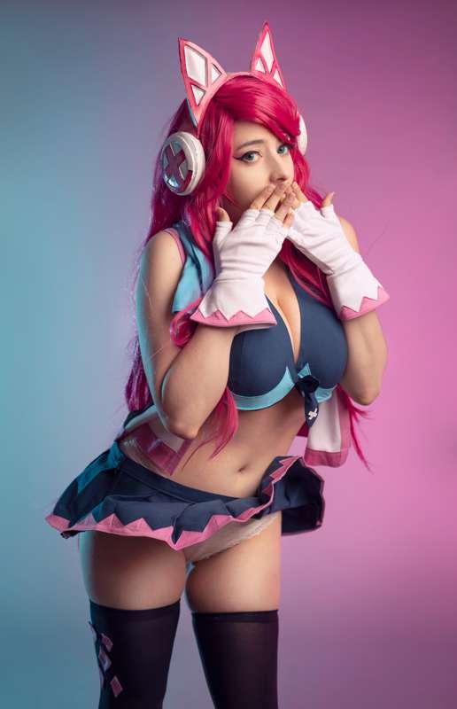 Tier 10 - E-girl cosplay