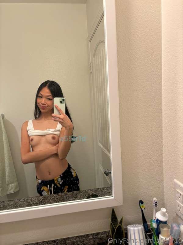 my horny tight body is begging to be fucked rn 🥺💦