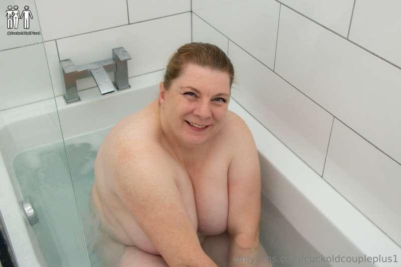 Just chilling in the bath and having a relaxing Sunday after..
