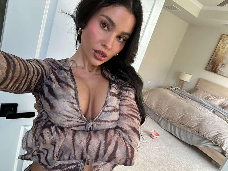 If you wanna see me lose my top go to your inbox ;)