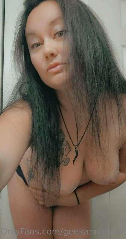 Let me put these tits in your face, what you gona do with em..