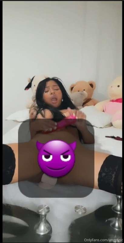 Check out my totally explicit masturbation video !!!!!🍆🍆🍆🍆🍌🍌..