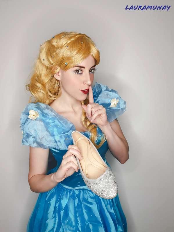Cinderella Instant cosplay