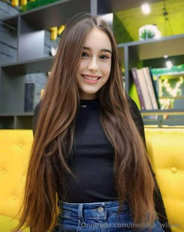 This hot thing 🔥 @18y.o_alice 🔥 is waiting for you .  Her pu..